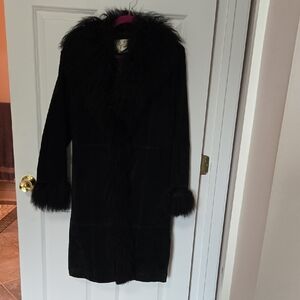Elegant Real Fur-Trimmed Women's Suede Coat